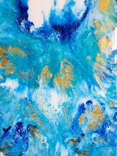 Carica l'immagine nel visualizzatore di Gallery, Fluid art fished with resin